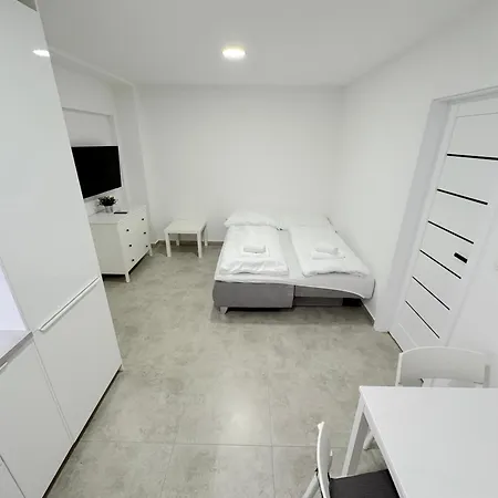 Krasny - 5 V Blizkosti Centra Apartment *